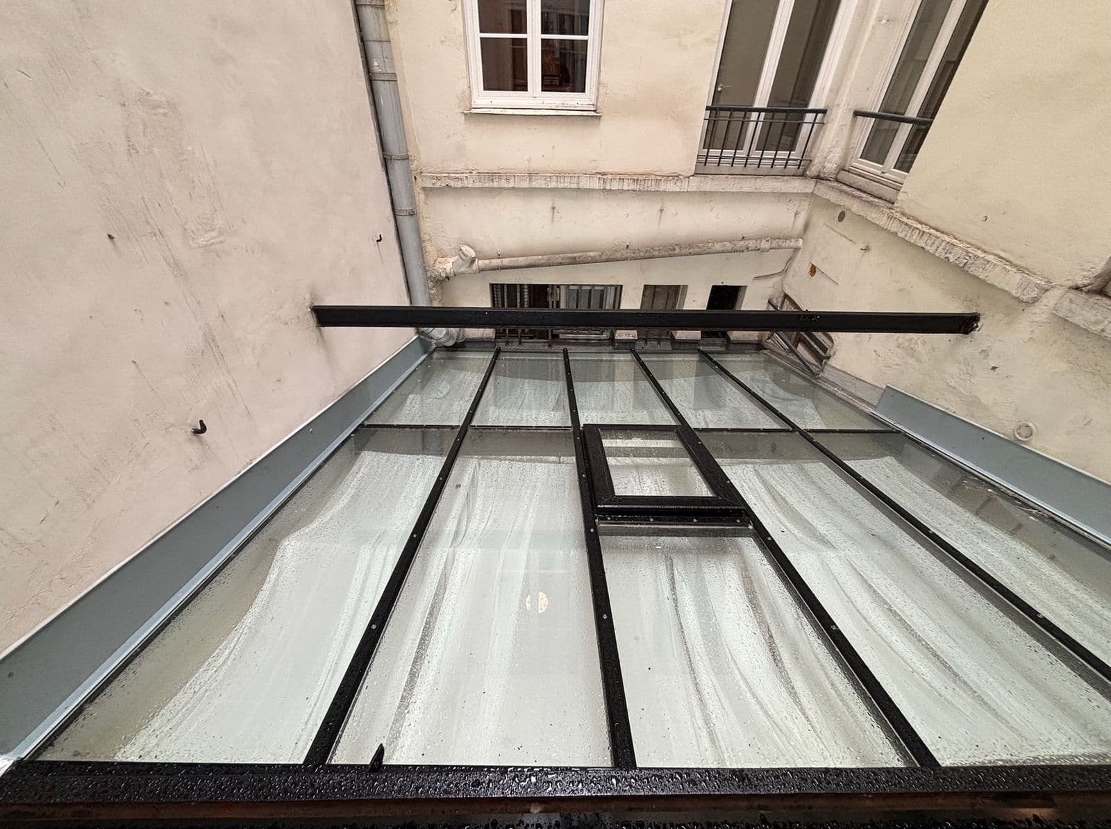 Verrière de toit boutique avec trappe d'accès